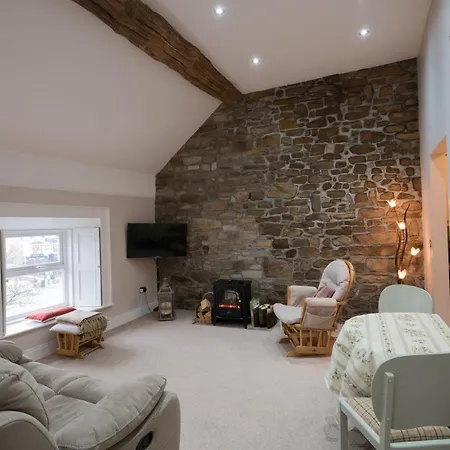 Charming 2-bed In Centre Donegal Town