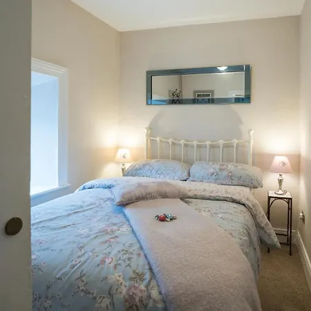 Semesterbostad Charming 2-bed In Centre Donegal Town