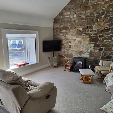 Holiday home Charming 2-bed In Centre Donegal Town