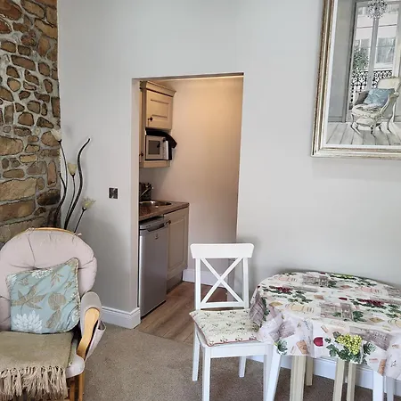 Charming 2 Bed Centre Donegal Town