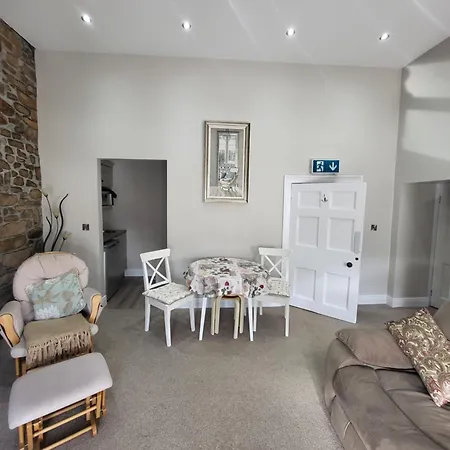 Charming 2-bed In Centre * Donegal Town
