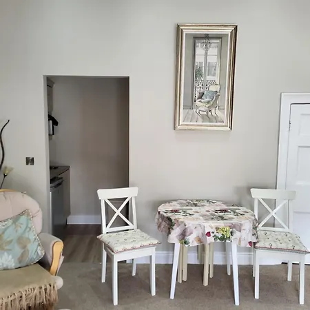 Charming 2-bed In Centre Holiday home Donegal Town