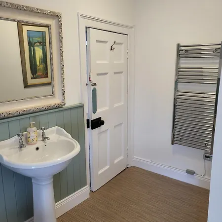 Charming 2-bed In Centre * Donegal Town