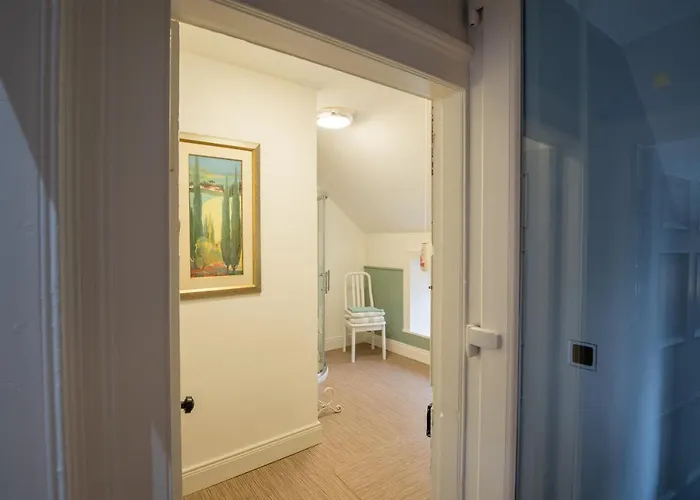 Дом отдыха Charming 2 Bed Centre Донегол