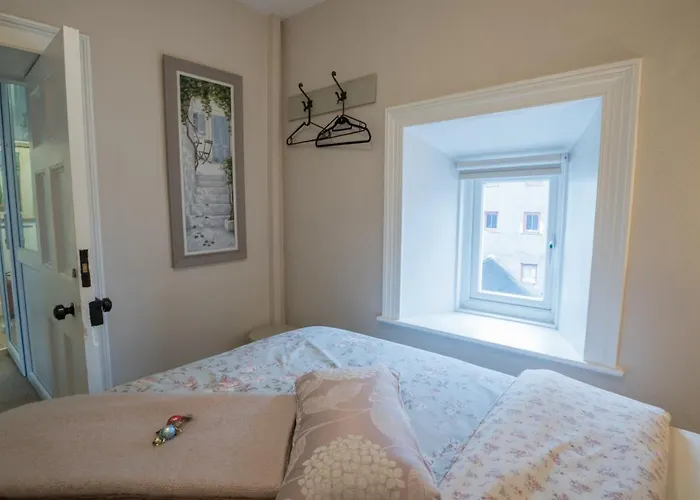 Charming 2 Bed Centre * Donegal Town