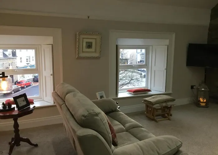 Charming 2 Bed Centre