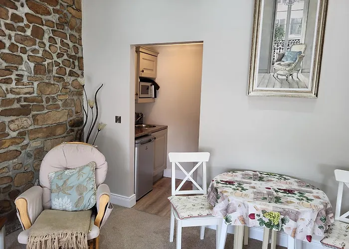 Charming 2 Bed Centre Донегол